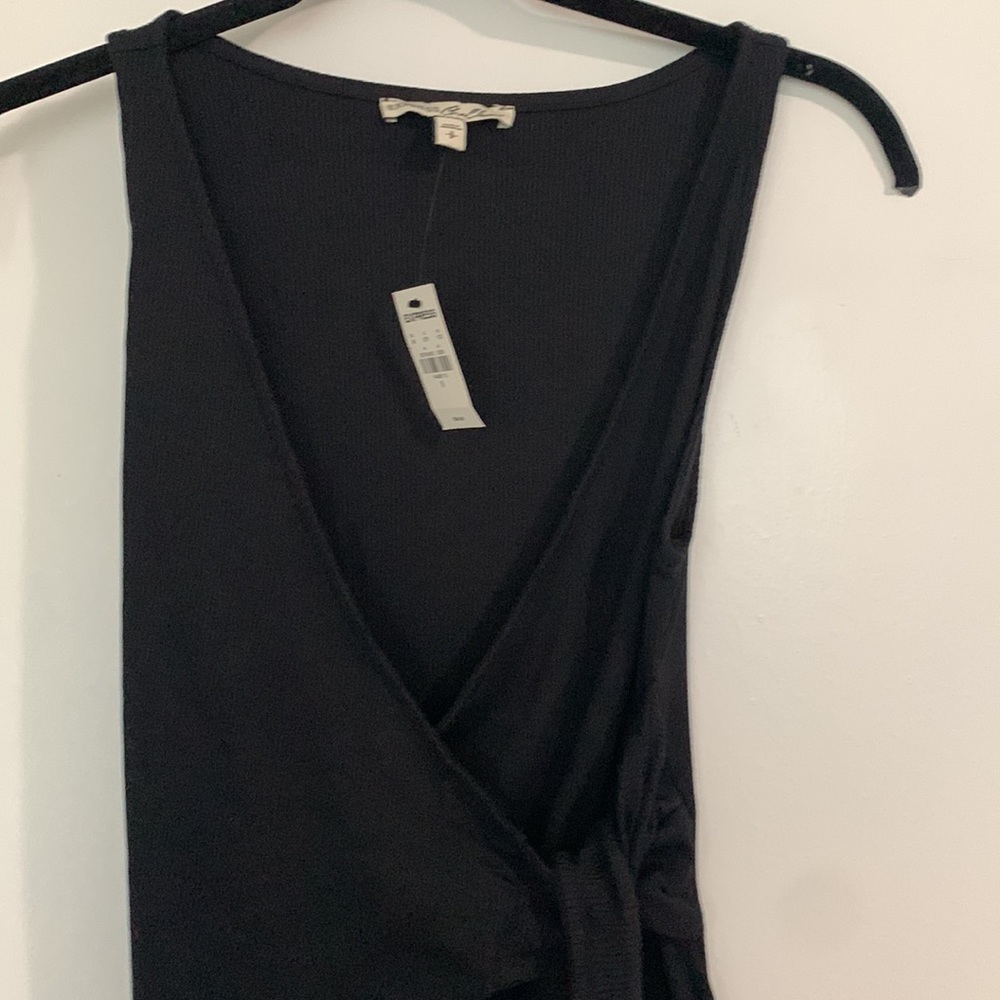 Black Top - Picture 2 of 6